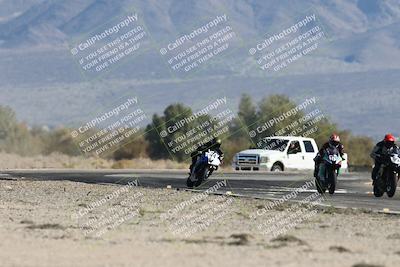 media/Dec-07-2025-CVMA (Sun) [[3e7d2de5dc]]/Race 4-Supersport Middleweight/